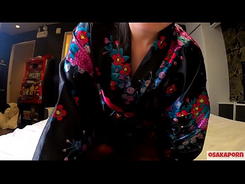 ❤️ Keçika ciwan a cosplay ji seksê hez dike ku bi orgazmê bi şûjinek di hespêk û blowjob de. Keçika Asyayî ya bi pisîka porî û bi cil û bergên kevneşopî yên Japonî di vîdyoya amator de ku masturbasyona bi pêlîstokên qijikê nîşan dide. Sakura 3 OSAKAPORN. ❤❌ Porno li ku.poliglass34.ru ❌❤